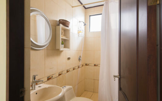 🌊 Casa Frente al Mar en Venta en Jacó | 4 Habitaciones | Piscina Privada | Comunidad La Flor Cod.146779