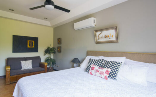 🌊 Casa Frente al Mar en Venta en Jacó | 4 Habitaciones | Piscina Privada | Comunidad La Flor Cod.146779