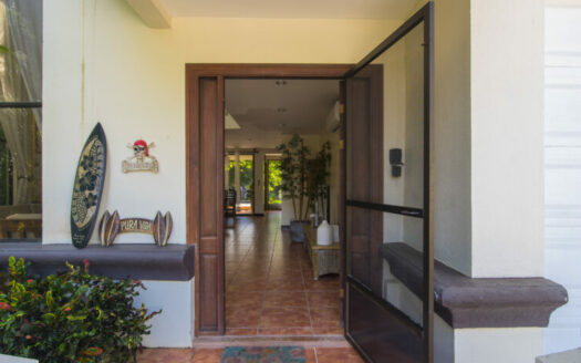 🌊 Casa Frente al Mar en Venta en Jacó | 4 Habitaciones | Piscina Privada | Comunidad La Flor Cod.146779