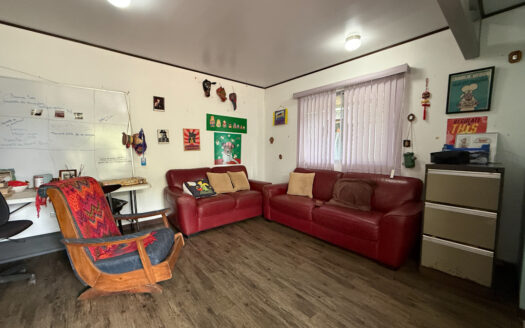 Casa de 2 Plantas, Con Iluminación Natural, en Residencial con Amplia Zona Verde COD 146190