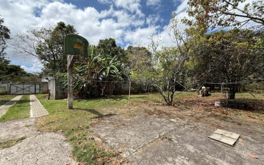 Casa de 2 Plantas, Con Iluminación Natural, en Residencial con Amplia Zona Verde COD 146190