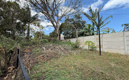 Casa de 2 Plantas, Con Iluminación Natural, en Residencial con Amplia Zona Verde COD 146190