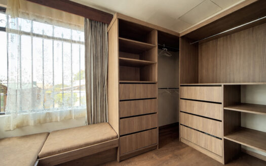 Venta de Hermosa Casa en Residencial Tranquilo y Seguro, muy Cerca del Centro de Coronado COD 147529