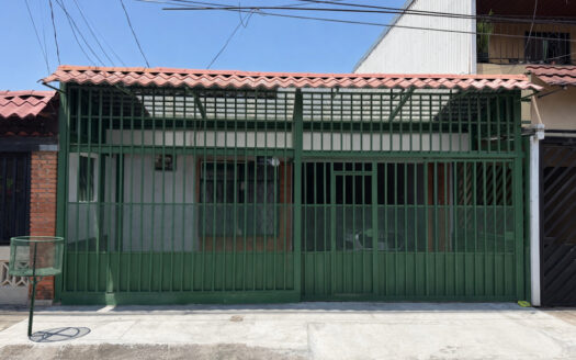 Venta de Casa de una Planta, Cerca de Novacentro, Guadalupe COD 147378