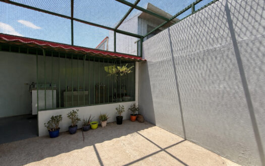 Venta de Casa de una Planta, Cerca de Novacentro, Guadalupe COD 147378