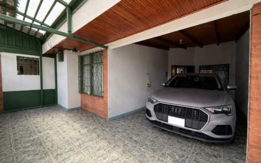 Venta de Casa de una Planta, Cerca de Novacentro, Guadalupe COD 147378