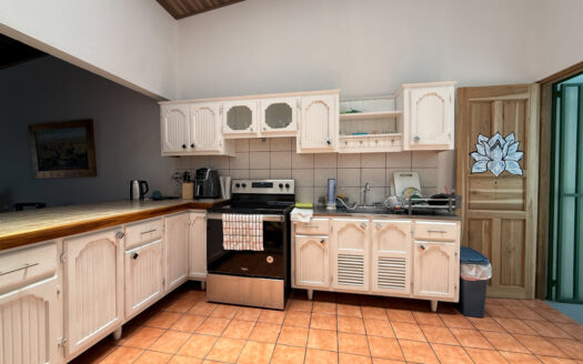 Venta de Casa de una Planta, Cerca de Novacentro, Guadalupe COD 147378