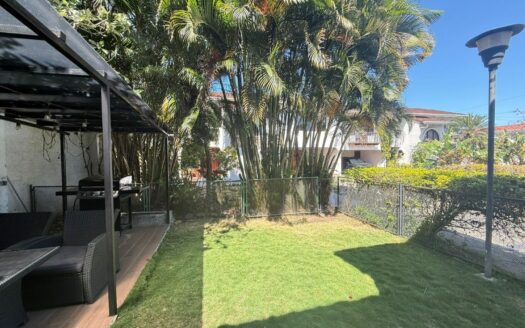 La Oportunidad de su casa cerca de todo está en Escazú, amplia, en Condominio de pocas casas. Cód 146388