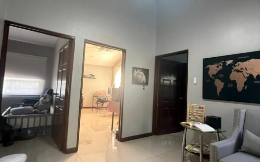 La Oportunidad de su casa cerca de todo está en Escazú, amplia, en Condominio de pocas casas. Cód 146388