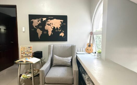 La Oportunidad de su casa cerca de todo está en Escazú, amplia, en Condominio de pocas casas. Cód 146388