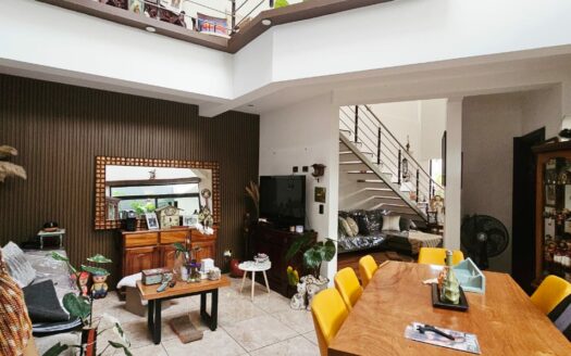 Casa En Venta En Condominio Botánica, Alajuela, Diseño Moderno y Habitación Completa En Planta Baja. COD. 146846