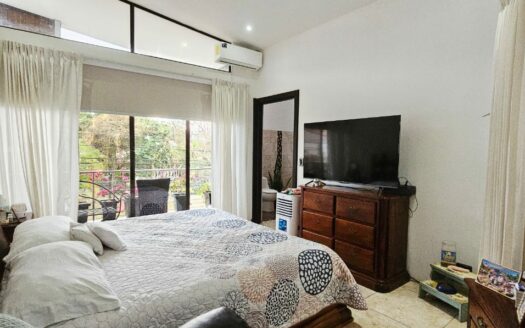 Casa En Venta En Condominio Botánica, Alajuela, Diseño Moderno y Habitación Completa En Planta Baja. COD. 146846