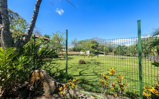 Casa en Venta en La Garita de Alajuela con Quinta de 3.017 m² y 2 Apartamentos.cod.146582