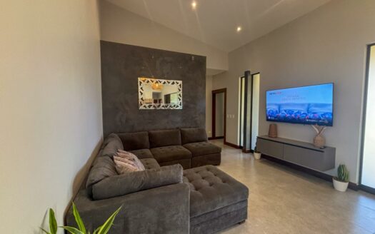 Casa en Venta en Hacienda Los Reyes, La Guácima – Amplio Lote de 930 m².cod.146554