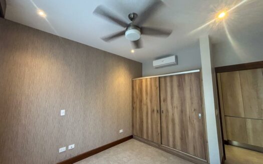 Casa en Venta en Hacienda Los Reyes, La Guácima – Amplio Lote de 930 m².cod.146554