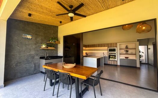 Casa en Venta en Hacienda Los Reyes, La Guácima – Amplio Lote de 930 m².cod.146554