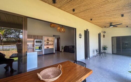 Casa en Venta en Hacienda Los Reyes, La Guácima – Amplio Lote de 930 m².cod.146554
