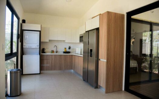 Casa Nueva de 178 m² con 4 HB a 5 min Santa Cruz COD:147310