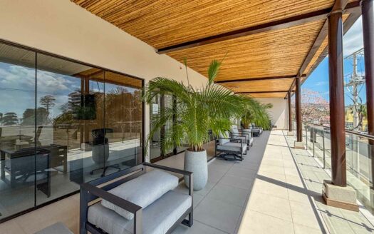 Apartamento En Venta En Jacó Con Vista Al Mar, Entrega Inmediata Y 2 Estacionamientos COD 146663