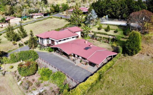 Extraordinaria Finca con 37 Mil Metros en La Angelina. #147787