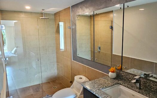 Venta de Apartamentos en Cond. Torres de Heredia (1 hab, 1 baño) ó (1hab, 1 baño + Oficina) Cod. 148736