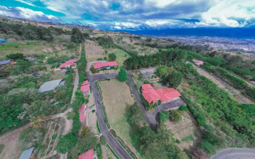 Extraordinaria Finca con 37 Mil Metros en La Angelina. #147787