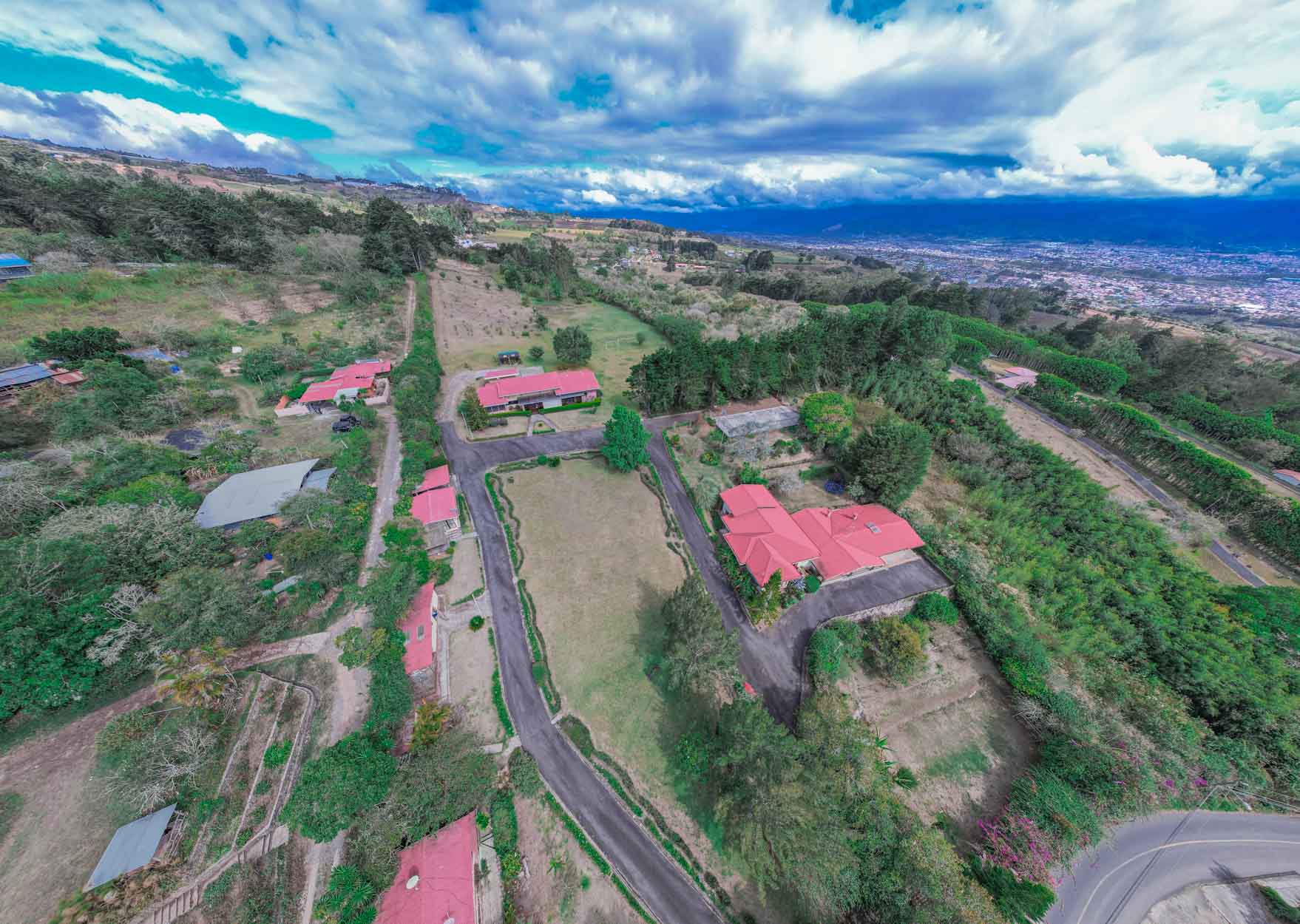 Extraordinaria Finca con 37 Mil Metros en La Angelina. #147787
