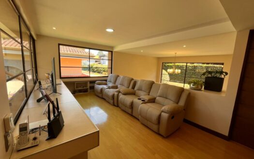 Colinas de Montealegre: Casa en Condominio Roble Sabana de 4 Habitaciones + Oficina con 511 Metros de Lote. #147758