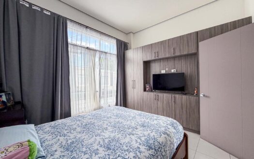 Venta de casa en San Rafael Montes de Oca: 2 habitaciones, 2.5 baños, 2 parqueos cod.147645