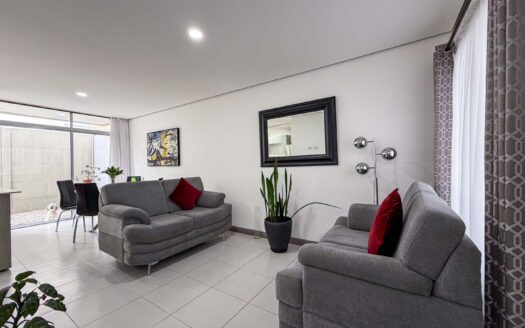 Venta de casa en San Rafael Montes de Oca: 2 habitaciones, 2.5 baños, 2 parqueos cod.147645