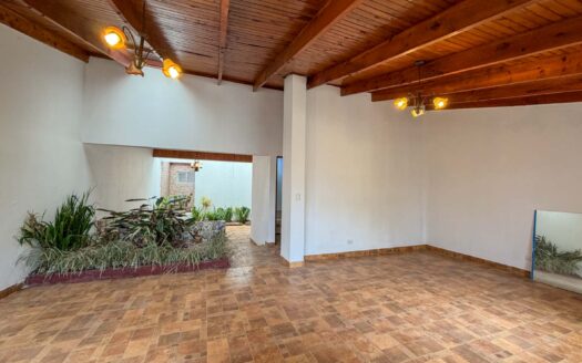 Casa En Venta En Sabanilla Montes De Oca De Una Planta Con Amplios Espacios cod.147858