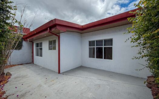 Casa En Venta En Sabanilla Montes De Oca De Una Planta Con Amplios Espacios cod.147858