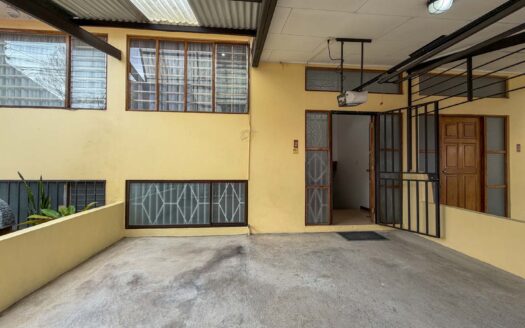 Apartamento En Venta En San Pedro Montes De Oca De 2 Niveles Cerca De Universidades cod.148297