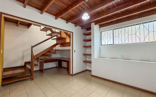 Apartamento En Venta En San Pedro Montes De Oca De 2 Niveles Cerca De Universidades cod.148297