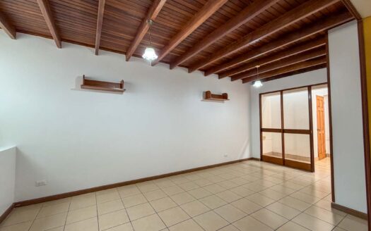 Apartamento En Venta En San Pedro Montes De Oca De 2 Niveles Cerca De Universidades cod.148297
