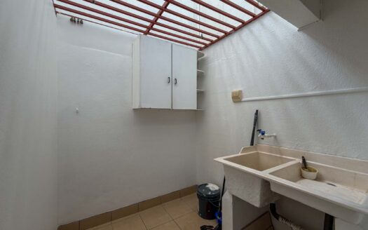 Apartamento En Venta En San Pedro Montes De Oca De 2 Niveles Cerca De Universidades cod.148297