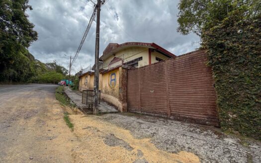 Bodega Comercial en Venta en Montes de Oca, Uso de Suelo Comercial y Gran Área cod.148461