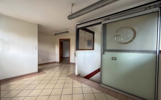 Bodega Comercial en Venta en Montes de Oca, Uso de Suelo Comercial y Gran Área cod.148461