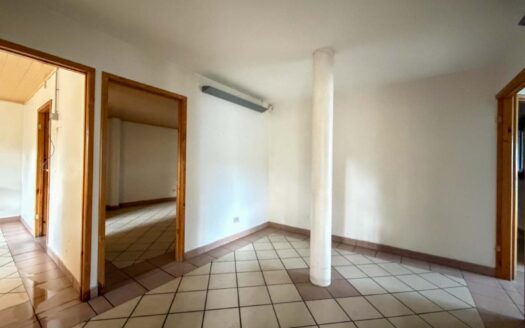 Bodega Comercial en Venta en Montes de Oca, Uso de Suelo Comercial y Gran Área cod.148461