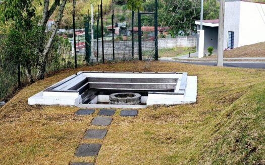 ¡OPORTUNIDAD! Casa en Venta en Alajuela, Condominio Novazul, con Amplio Patio y Amenidades Premium. COD. 148064