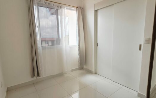 ¡OPORTUNIDAD! Casa en Venta en Alajuela, Condominio Novazul, con Amplio Patio y Amenidades Premium. COD. 148064