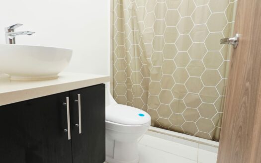 ¡OPORTUNIDAD! Casa en Venta en Alajuela, Condominio Novazul, con Amplio Patio y Amenidades Premium. COD. 148064