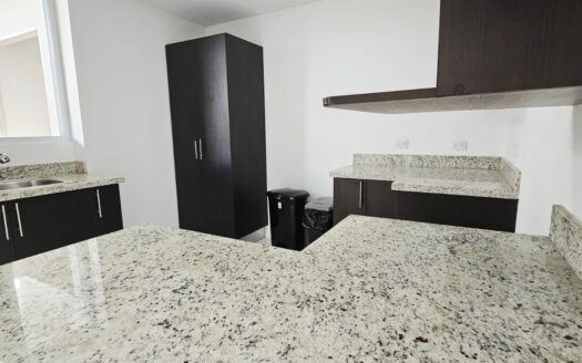 ¡OPORTUNIDAD! Casa en Venta en Alajuela, Condominio Novazul, con Amplio Patio y Amenidades Premium. COD. 148064