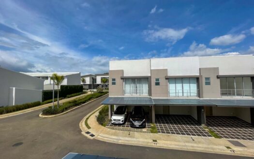 Casas Nuevas en Preventa En San Rafael De Heredia, Condominio Con Amenidades Tipo Club. Código 147981