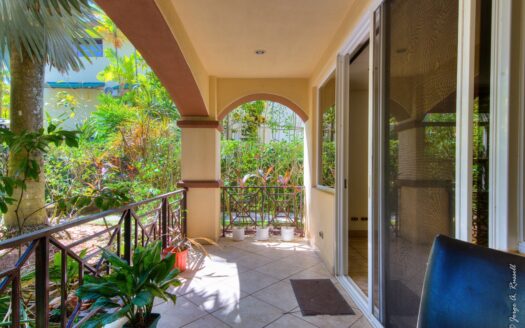 🌊 Apartamento frente al mar en ALQUILER en Playa Hermosa | Privacidad, piscina y acceso directo a la playa. Cod 148830