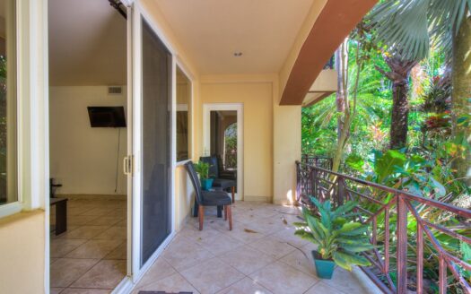 🌊 Apartamento frente al mar en ALQUILER en Playa Hermosa | Privacidad, piscina y acceso directo a la playa. Cod 148830