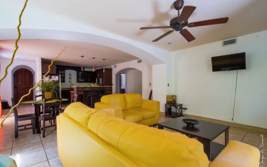 🌊 Apartamento frente al mar en ALQUILER en Playa Hermosa | Privacidad, piscina y acceso directo a la playa. Cod 148830