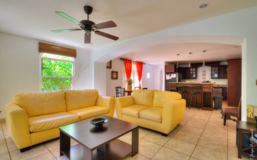 🌊 Apartamento frente al mar en ALQUILER en Playa Hermosa | Privacidad, piscina y acceso directo a la playa. Cod 148830