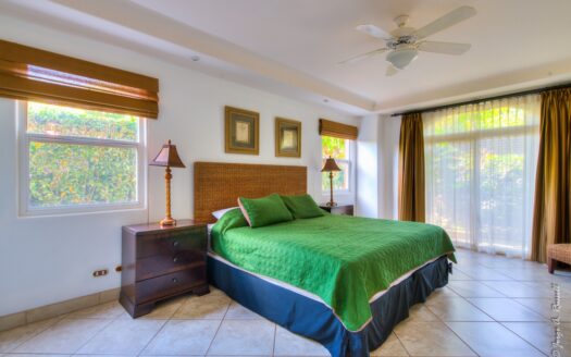 🌊 Apartamento frente al mar en ALQUILER en Playa Hermosa | Privacidad, piscina y acceso directo a la playa. Cod 148830