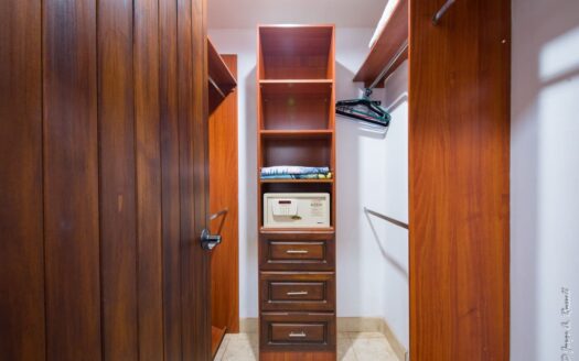 🌊 Apartamento frente al mar en ALQUILER en Playa Hermosa | Privacidad, piscina y acceso directo a la playa. Cod 148830